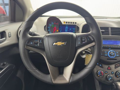 Used 2015 Chevrolet Sonic LT image 17