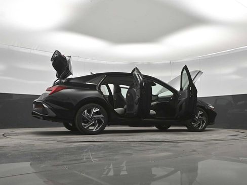 New 2026 Hyundai Elantra Limited FWD image 47