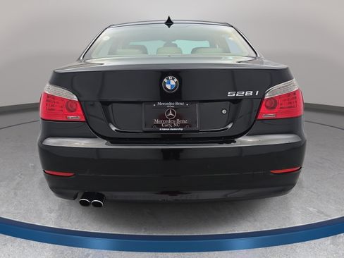 Used 2008 BMW 528i Sedan RWD image 6