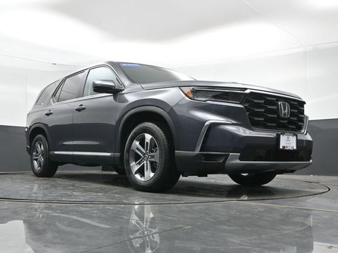 Used 2025 Honda Pilot EX-L image 40