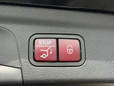 Used 2021 Mercedes-Benz GLE 450 4MATIC image 22
