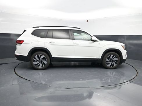 Used 2024 Volkswagen Atlas SE AWD/4WD image 10