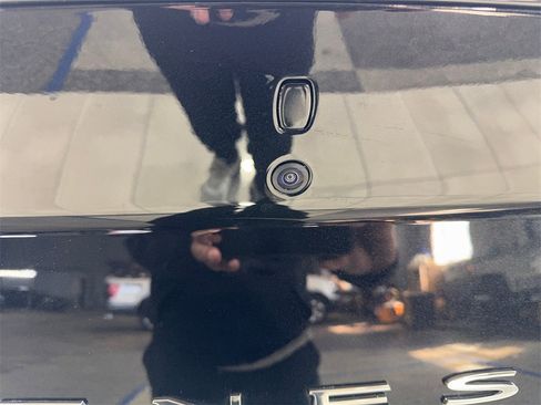 Used 2025 Genesis G70 2.5T image 25