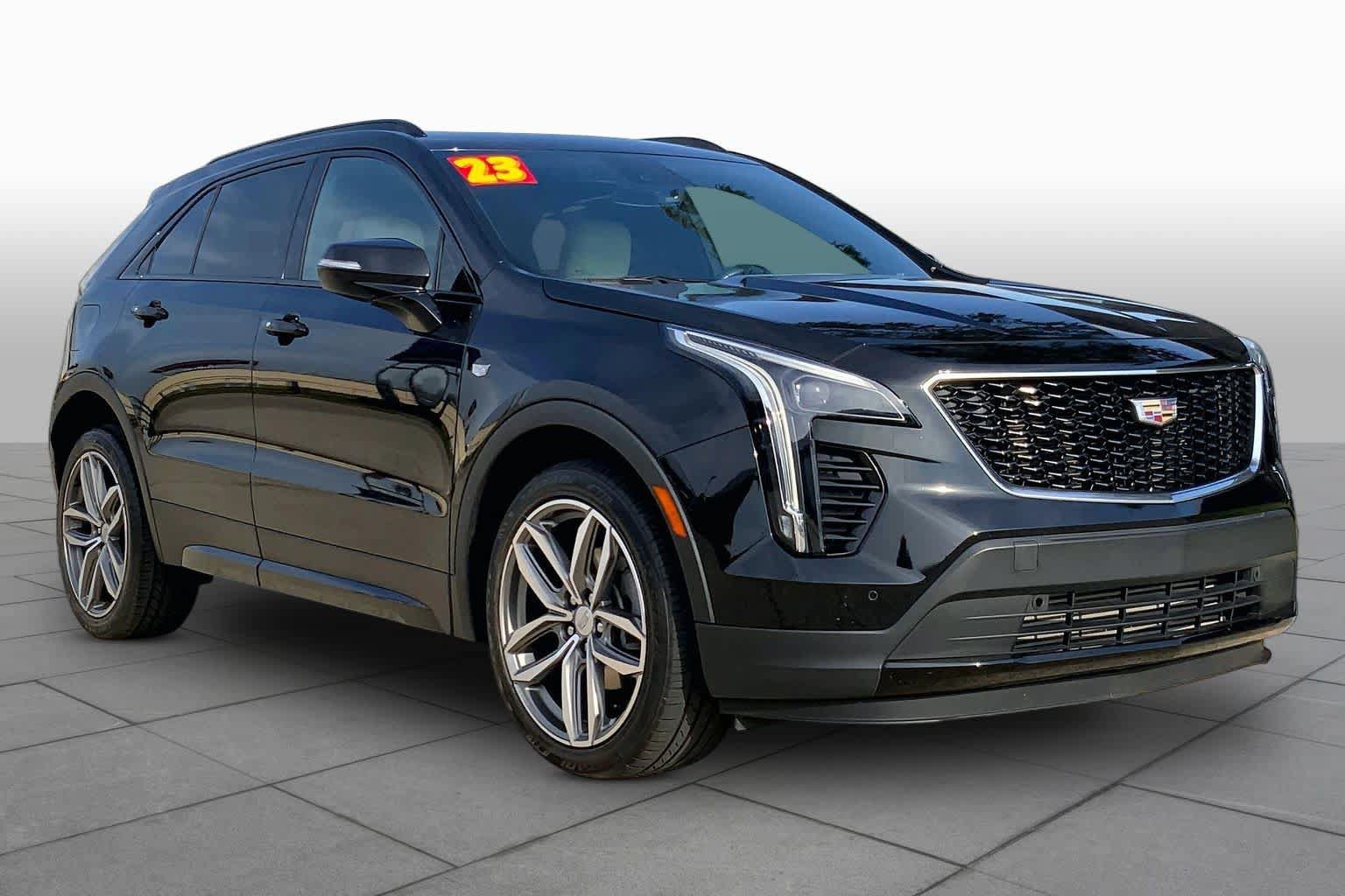 Used 2023 Cadillac XT4 Sport FWD image 3