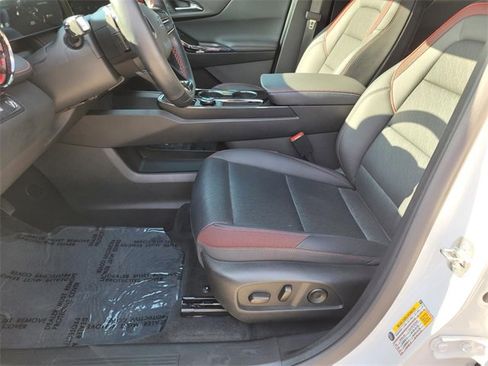 Used 2025 Chevrolet Equinox RS image 17