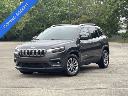 Used 2019 Jeep Cherokee Latitude Plus w/ Comfort/Convenience Group