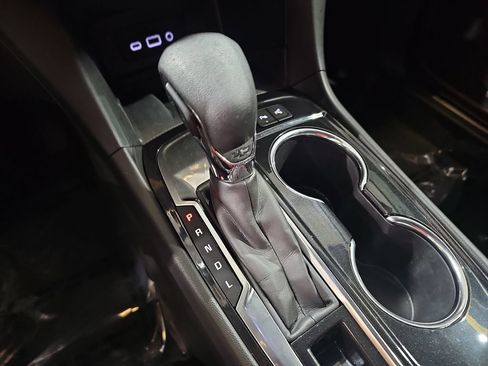 Used 2022 Chevrolet Equinox Premier FWD image 25