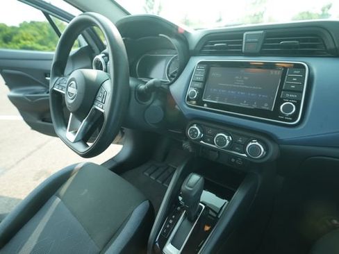 Used 2025 Nissan Versa SV FWD image 36