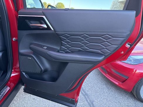 New 2026 Mitsubishi Outlander SEL image 31