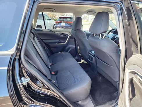 Used 2022 Toyota RAV4 LE image 14