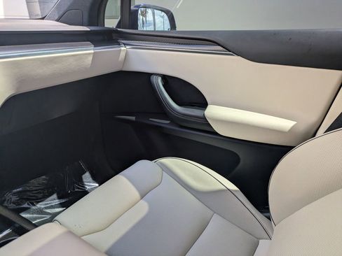 Used 2022 Tesla Model X Plaid AWD/4WD image 25