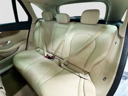 Used 2018 Mercedes-Benz GLC 300 image 23
