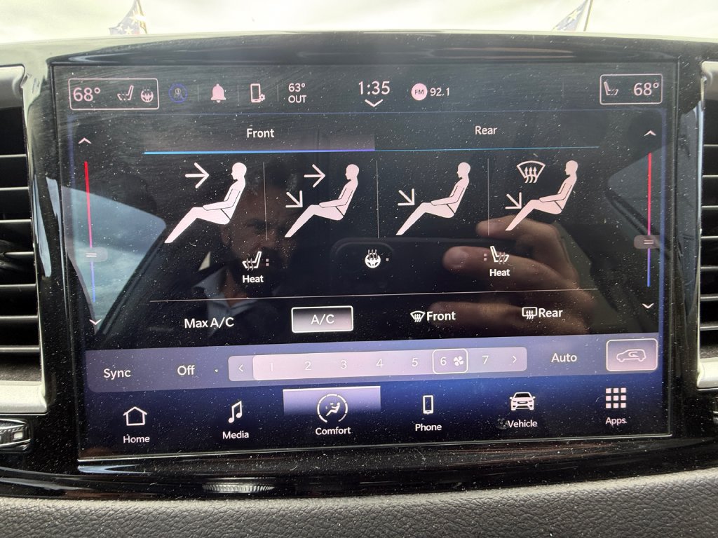 Used 2024 Chrysler Pacifica Touring-L FWD image 28