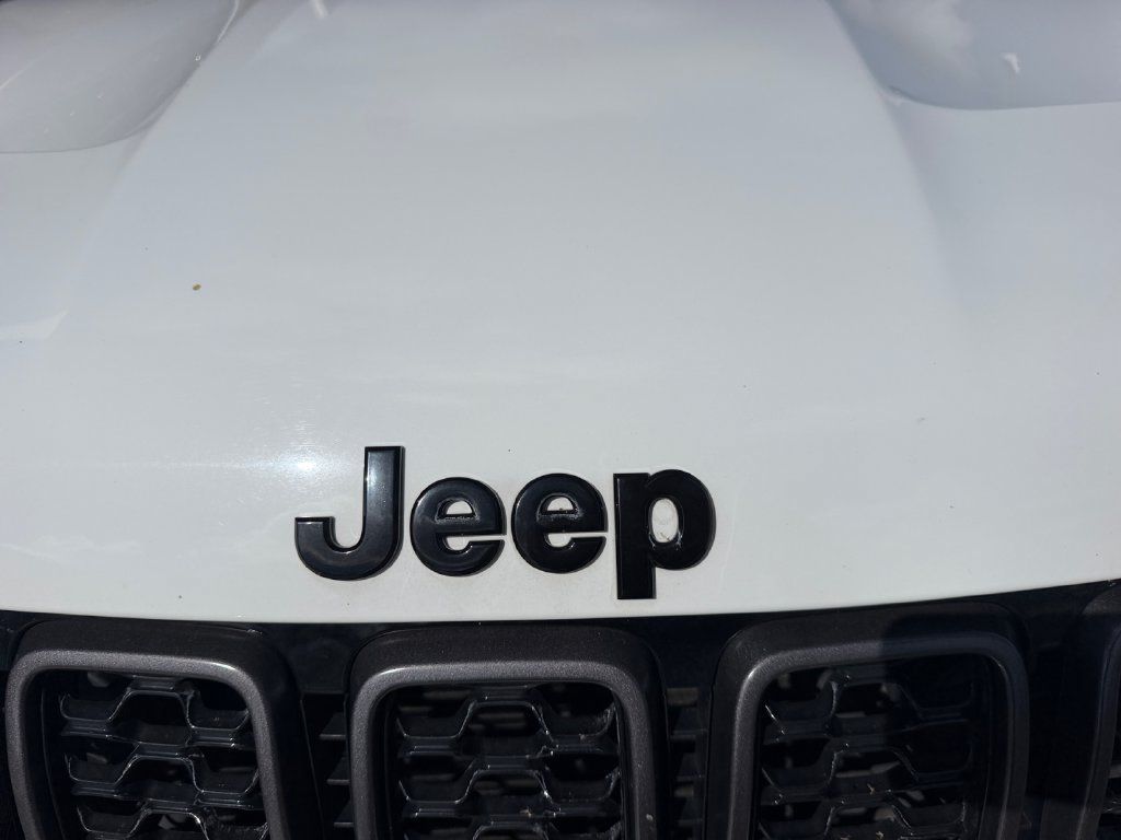 Used 2021 Jeep Grand Cherokee Limited X RWD image 32