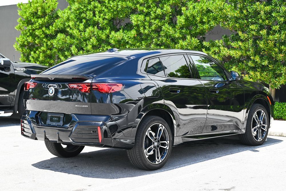 Used 2026 BMW X2 xDrive28i AWD/4WD image 4