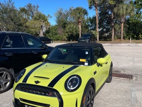 Used 2023 MINI Cooper S image 1