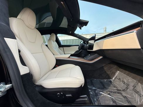Used 2021 Tesla Model S Plaid image 23