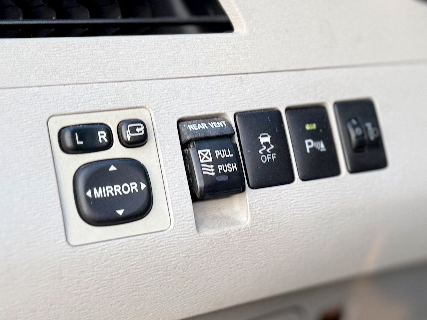 Used 2012 Toyota Sienna Limited w/ Premium Pkg AWD/4WD image 28