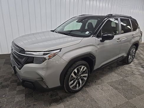 Used 2025 Subaru Forester Touring image 8
