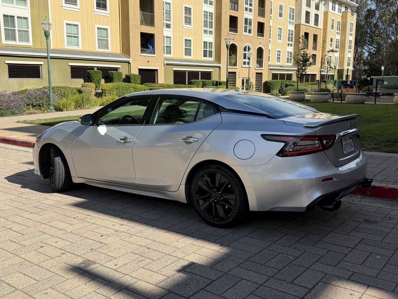 Used 2022 Nissan Maxima SV w/ Floor Mat Group FWD image 17