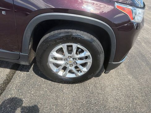 Used 2020 Chevrolet Traverse LT w/ LPO, Floor Liner Package AWD/4WD image 31