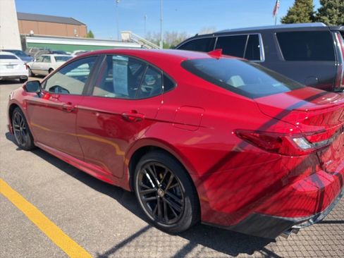 Used 2025 Toyota Camry SE FWD image 6