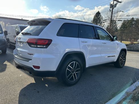 Used 2020 Jeep Grand Cherokee Trailhawk AWD/4WD image 12