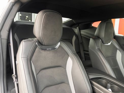 Used 2022 Chevrolet Camaro SS RWD image 26