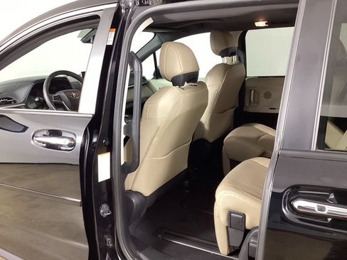 Used 2024 Toyota Sienna Limited AWD/4WD image 28