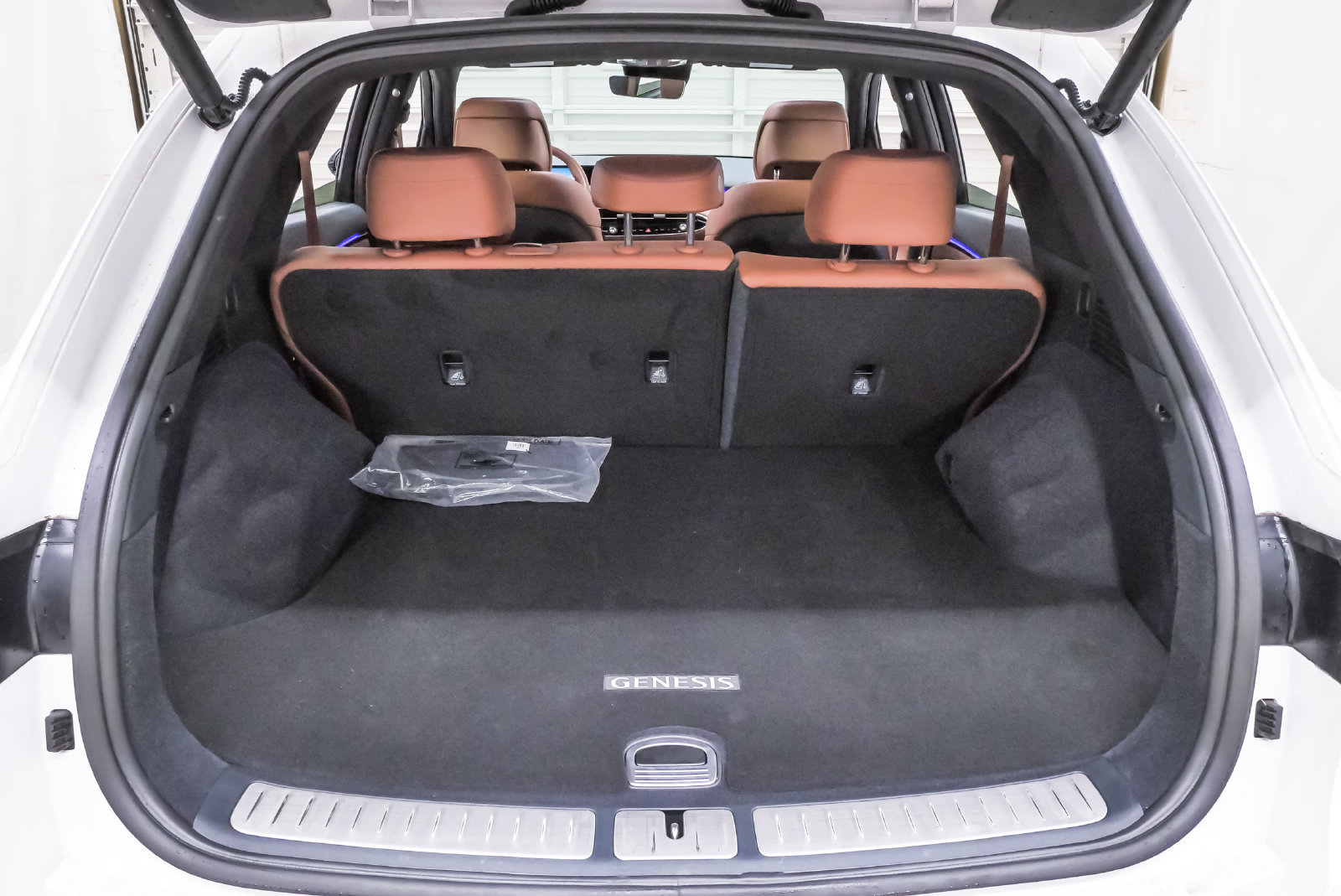 Certified 2026 Genesis GV70 2.5T Advanced AWD/4WD image 22