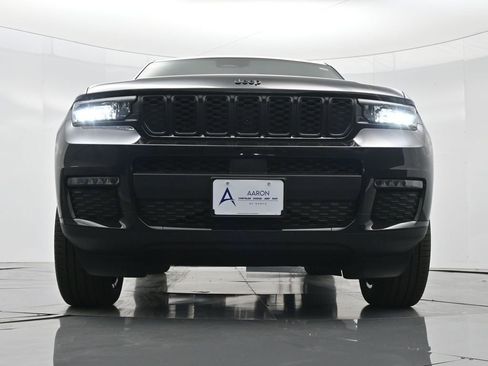 New 2025 Jeep Grand Cherokee L Limited w/ Black Appearance Package image 40
