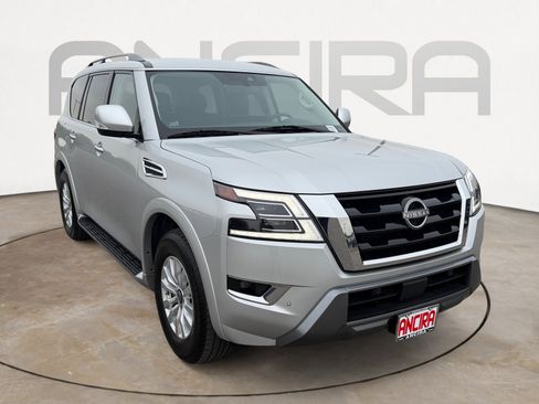 Used 2023 Nissan Armada SV image 4