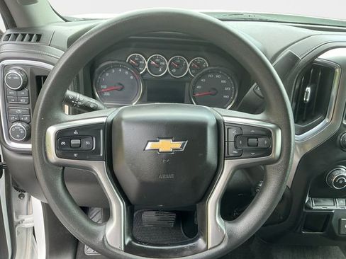 Used 2020 Chevrolet Silverado 1500 LT AWD/4WD image 13