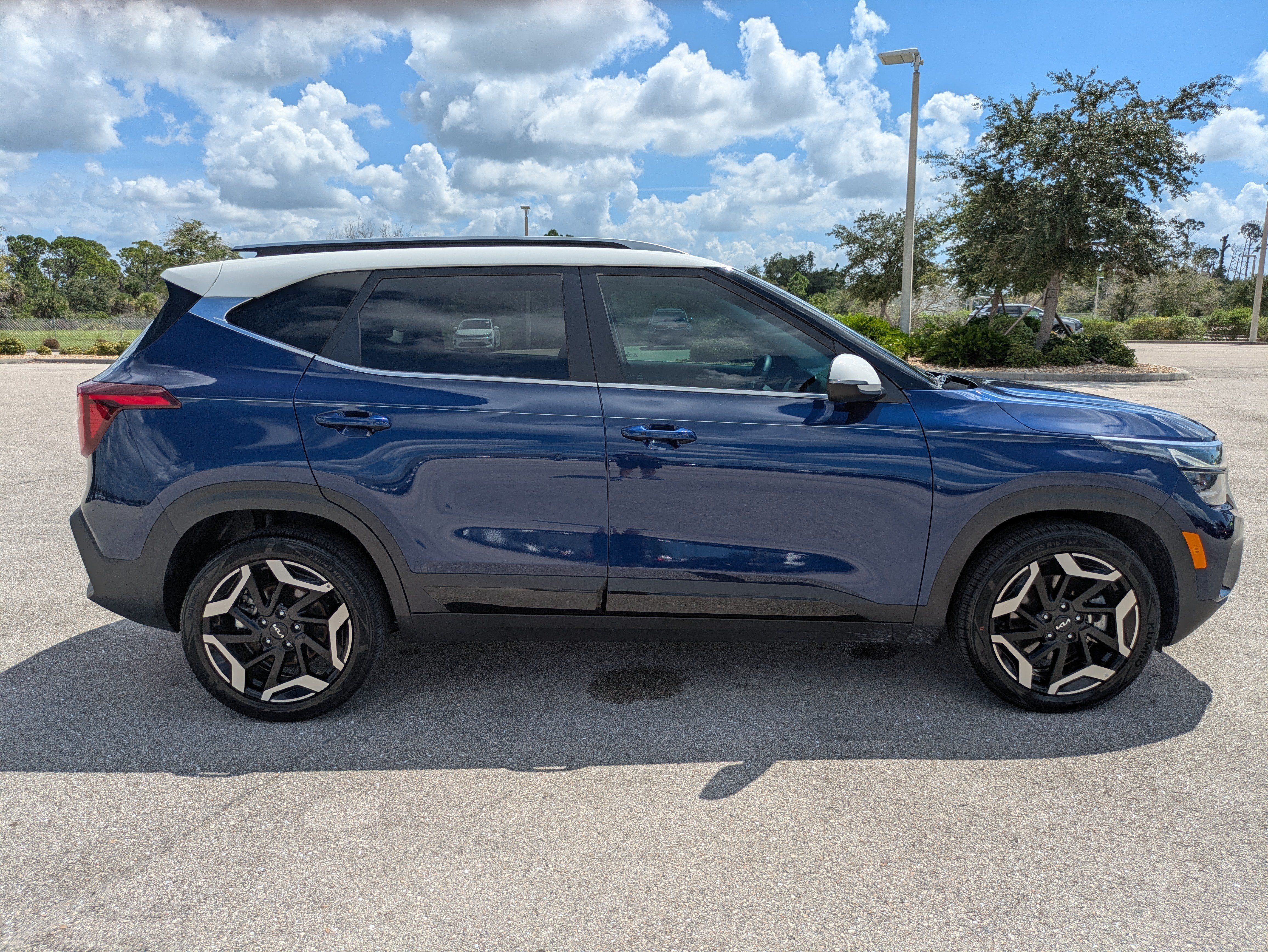Certified 2024 Kia Seltos SX AWD/4WD image 3