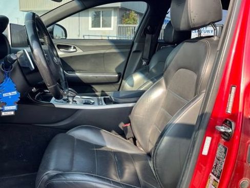 Used 2018 Kia Stinger GT2 AWD/4WD image 5