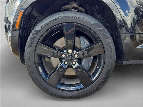 Used 2026 Land Rover Defender 110 X-Dynamic SE AWD/4WD image 23