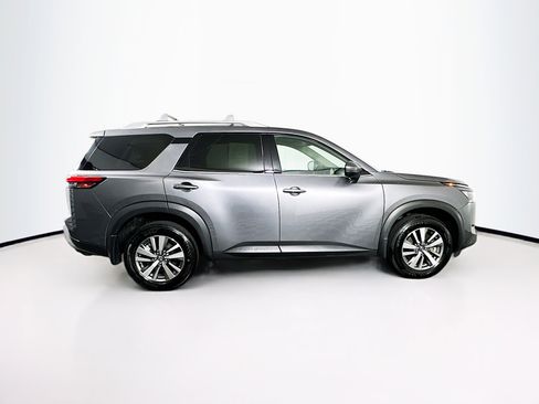 Used 2025 Nissan Pathfinder SL AWD/4WD image 10