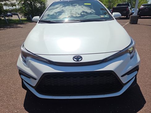 Certified 2025 Toyota Corolla XSE FWD image 8