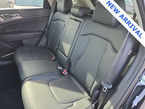 Used 2024 Kia Sportage EX image 28
