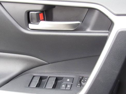 Certified 2025 Toyota RAV4 XLE Premium AWD/4WD image 35