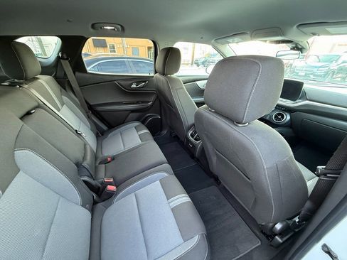 Used 2023 Chevrolet Blazer LT image 12