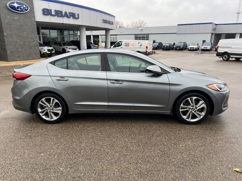 Used 2017 Hyundai Elantra Limited w/ Limited Ultimate Package 09 image 8