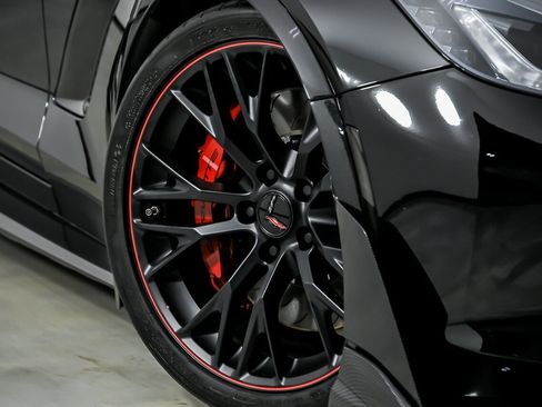 Used 2019 Chevrolet Corvette Z06 RWD image 4