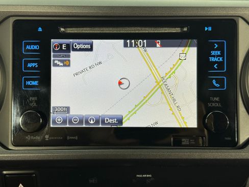 Used 2019 Toyota Tacoma TRD Sport image 23