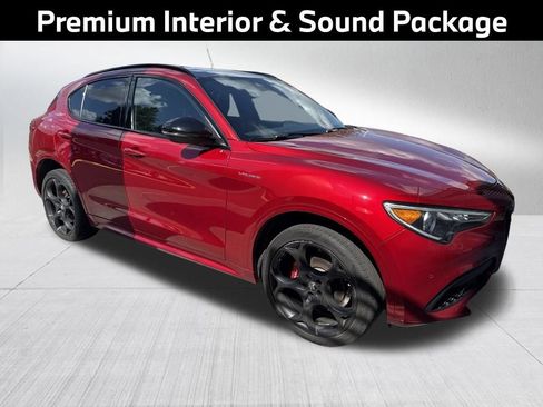 Used 2023 Alfa Romeo Stelvio Veloce AWD/4WD image 5