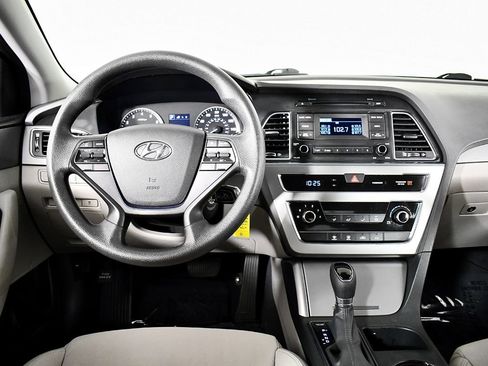 Used 2015 Hyundai Sonata SE image 21