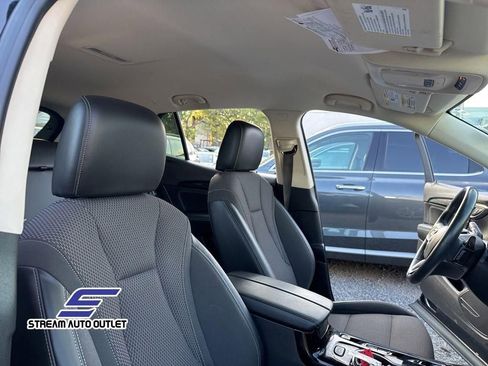 Used 2022 Buick Envision Preferred FWD image 38
