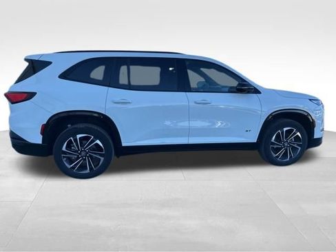 Used 2025 Buick Enclave Sport Touring image 9