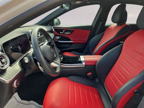 Used 2025 Mercedes-Benz C 300 Sedan image 9