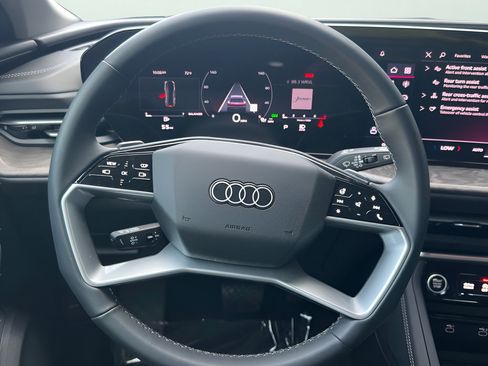 Used 2025 Audi Q5 Premium Plus AWD/4WD image 14